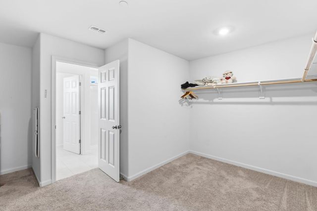 3562 E San Marino Avenue, Clovis, CA 93619