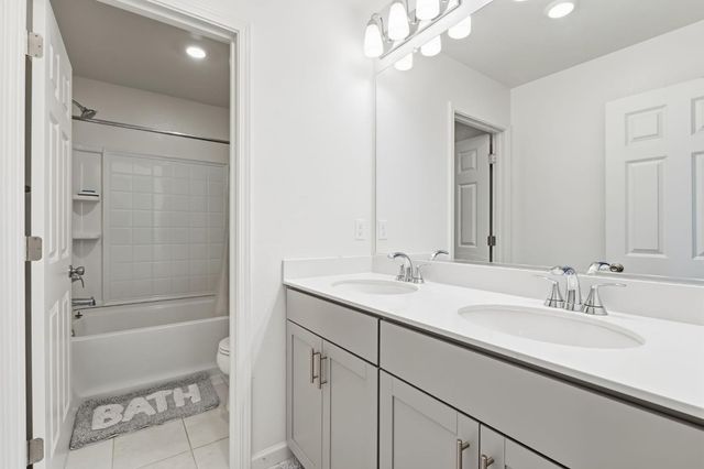 3562 E San Marino Avenue, Clovis, CA 93619