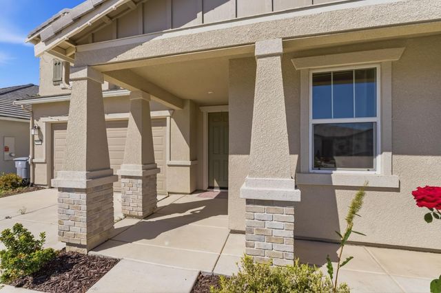 3562 E San Marino Avenue, Clovis, CA 93619