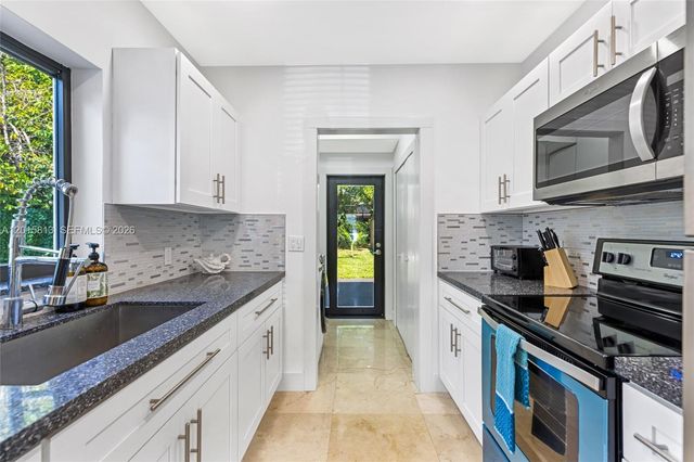 2349 NE 173rd St, North Miami Beach, FL 33160