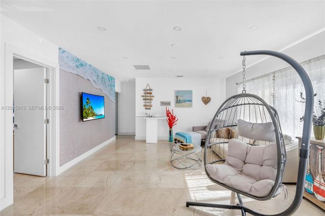 2349 NE 173rd St, North Miami Beach, FL 33160