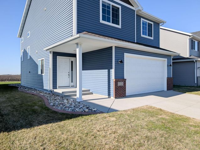 1221 46TH Avenue S, Moorhead, MN 56560