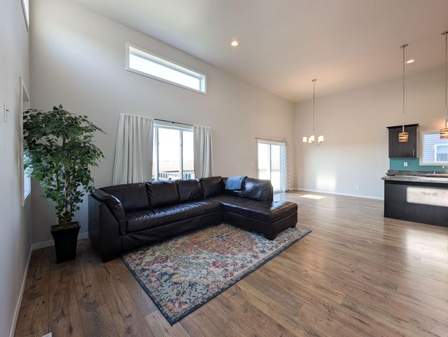 1221 46TH Avenue S, Moorhead, MN 56560