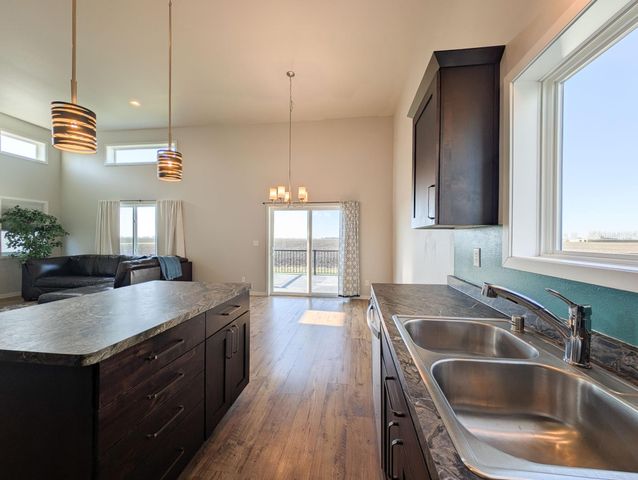 1221 46TH Avenue S, Moorhead, MN 56560
