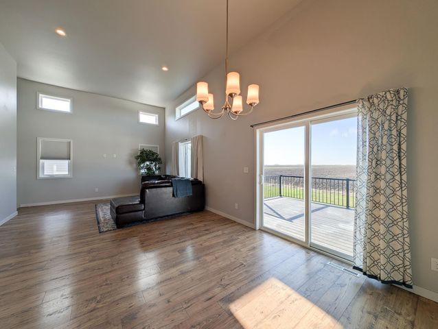 1221 46TH Avenue S, Moorhead, MN 56560
