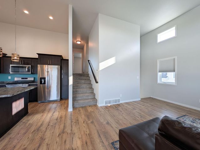 1221 46TH Avenue S, Moorhead, MN 56560
