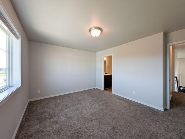 1221 46TH Avenue S, Moorhead, MN 56560