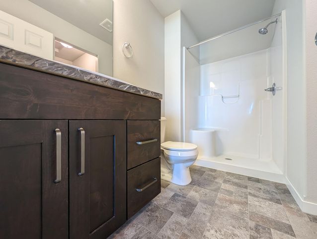 1221 46TH Avenue S, Moorhead, MN 56560