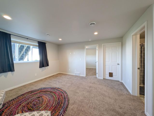 1221 46TH Avenue S, Moorhead, MN 56560