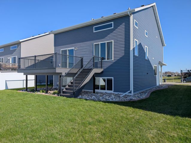 1221 46TH Avenue S, Moorhead, MN 56560