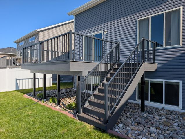 1221 46TH Avenue S, Moorhead, MN 56560