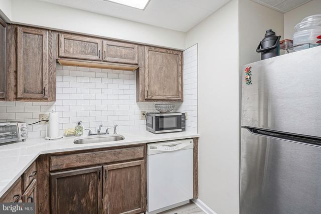 2049 LUCAS LN, Voorhees, NJ 08043