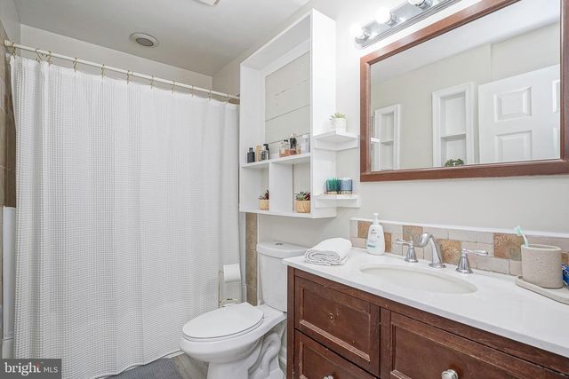 2049 LUCAS LN, Voorhees, NJ 08043