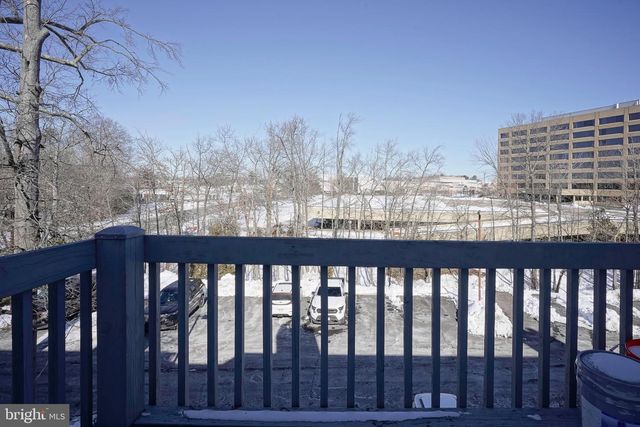 2049 LUCAS LN, Voorhees, NJ 08043