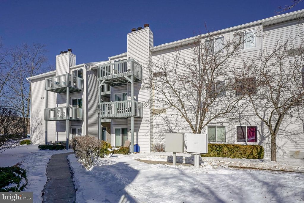 2049 LUCAS LN, Voorhees, NJ 08043