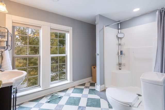 275 N 600 W, Valparaiso, IN 46385