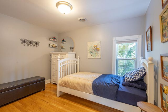 275 N 600 W, Valparaiso, IN 46385