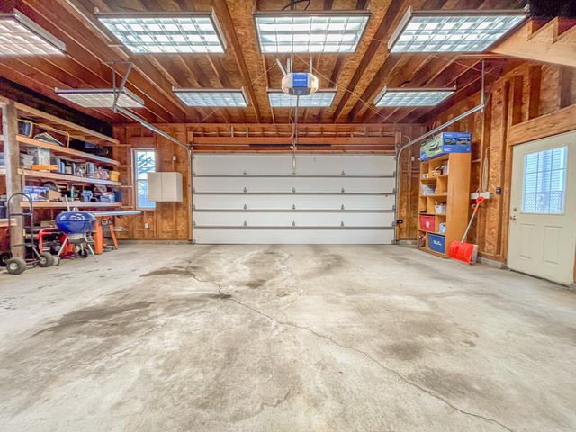 275 N 600 W, Valparaiso, IN 46385