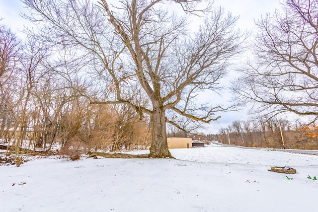 275 N 600 W, Valparaiso, IN 46385