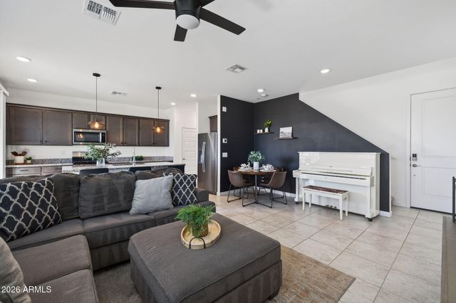 9423 E SOLINA Avenue, Mesa, AZ 85212