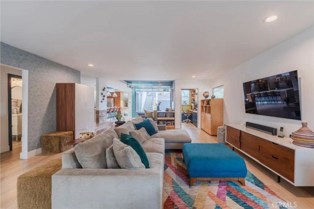 358 Santa Ana, Long Beach, CA 90803