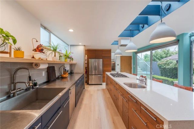 358 Santa Ana, Long Beach, CA 90803
