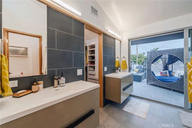 358 Santa Ana, Long Beach, CA 90803