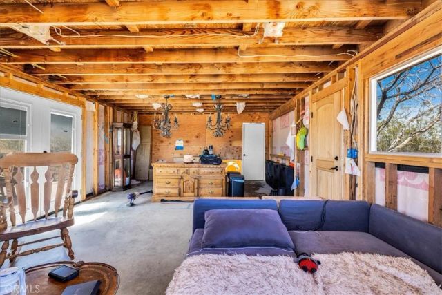 1022 Chuckawalla Road, Landers, CA 92285