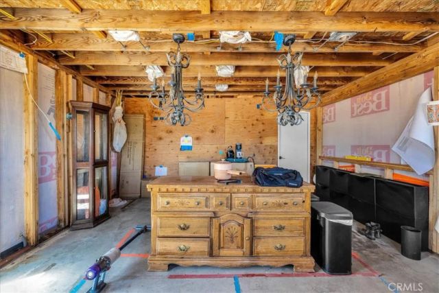 1022 Chuckawalla Road, Landers, CA 92285