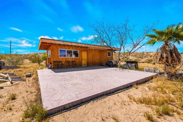 1022 Chuckawalla Road, Landers, CA 92285