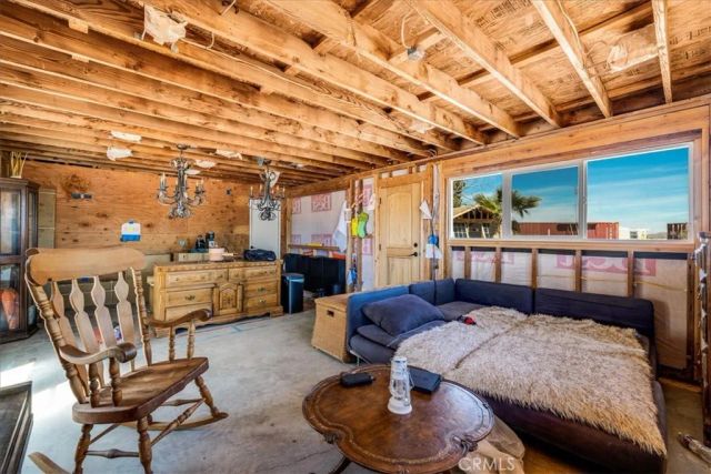 1022 Chuckawalla Road, Landers, CA 92285