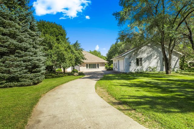 5110 River Road NE, Sauk Rapids, MN 56379