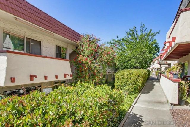 8661 Lake Murray 18, San Diego, CA 92119