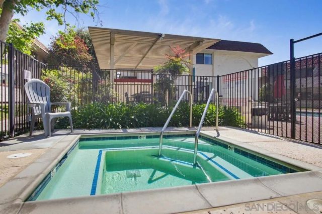 8661 Lake Murray 18, San Diego, CA 92119