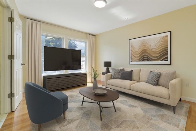 1 Glenwood St 4, Malden, MA 02148