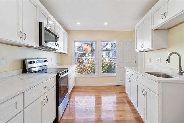 1 Glenwood St 4, Malden, MA 02148