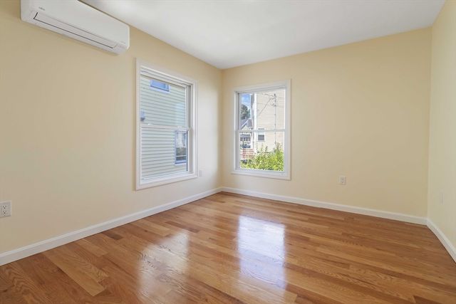 1 Glenwood St 4, Malden, MA 02148