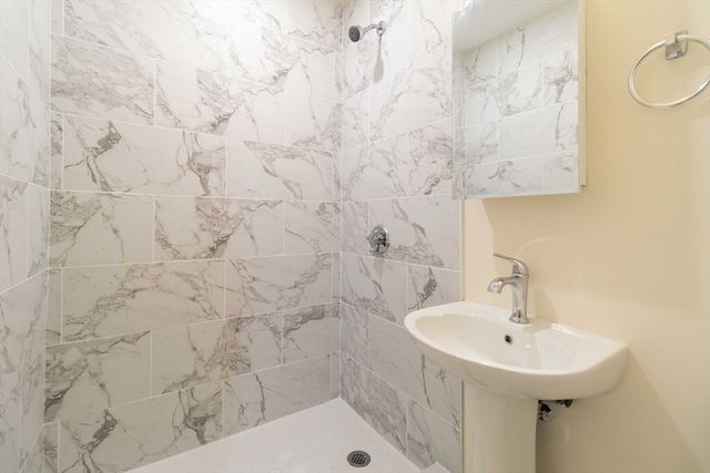 1 Glenwood St 4, Malden, MA 02148