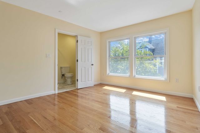 1 Glenwood St 4, Malden, MA 02148