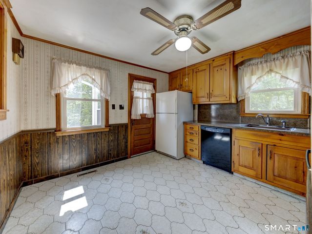 61 Berkley Avenue, Southington, CT 06489