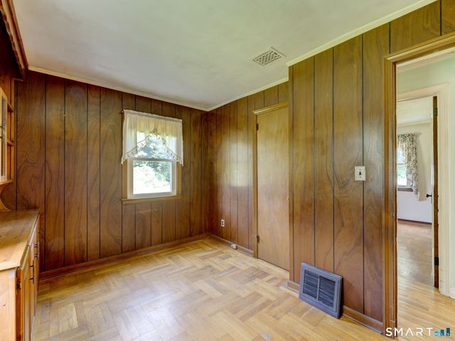 61 Berkley Avenue, Southington, CT 06489