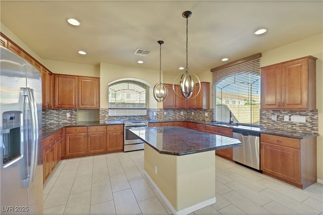 9728 Golden Thread Court, Las Vegas, NV 89141