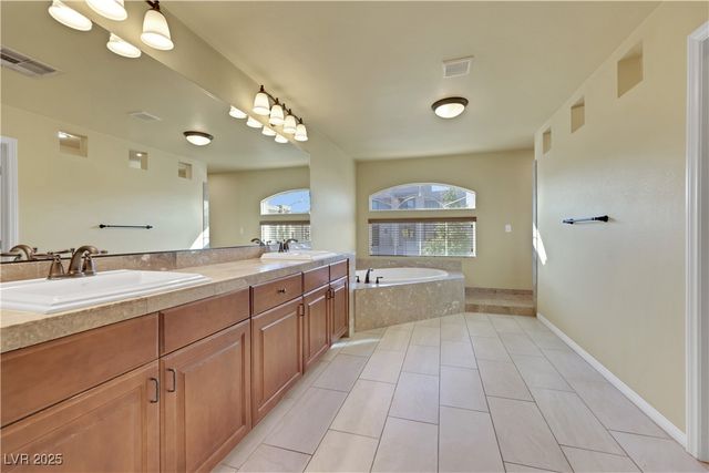 9728 Golden Thread Court, Las Vegas, NV 89141