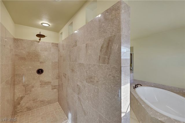 9728 Golden Thread Court, Las Vegas, NV 89141