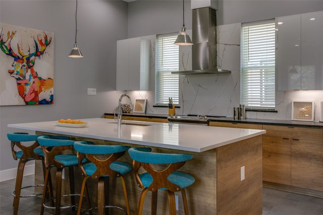 2239 Lovedale Avenue 105, Dallas, TX 75235