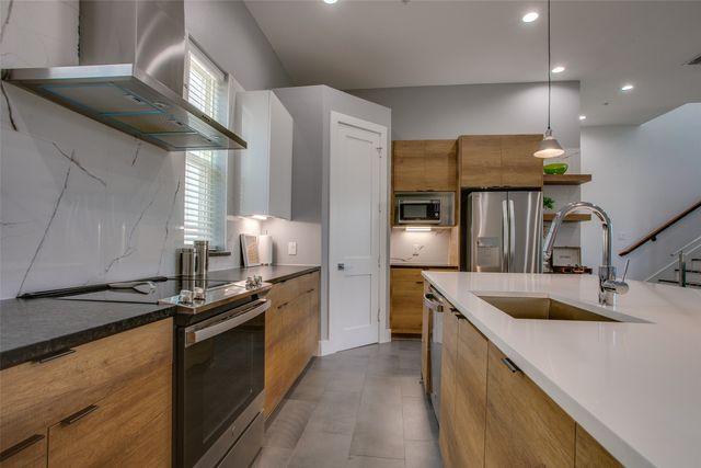 2239 Lovedale Avenue 105, Dallas, TX 75235
