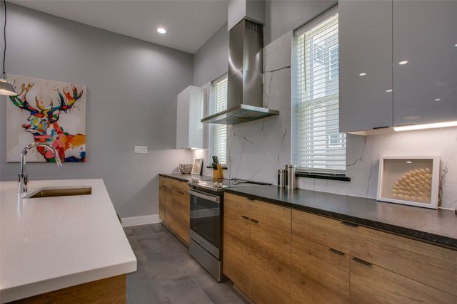 2239 Lovedale Avenue 105, Dallas, TX 75235