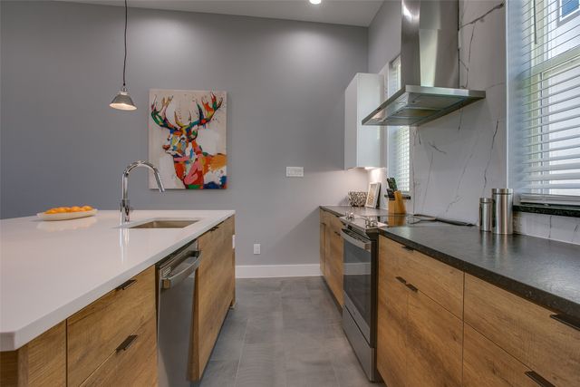 2239 Lovedale Avenue 105, Dallas, TX 75235