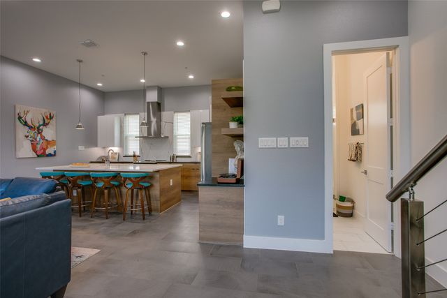 2239 Lovedale Avenue 105, Dallas, TX 75235