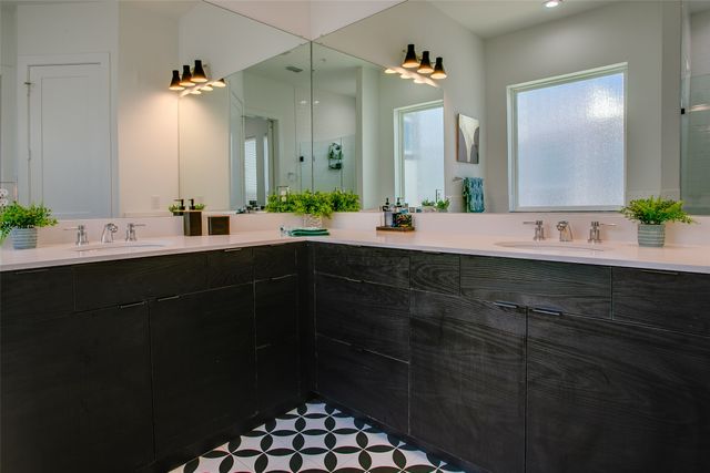 2239 Lovedale Avenue 105, Dallas, TX 75235